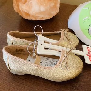 Cat and Jack size 6 gold glitter flats NWT